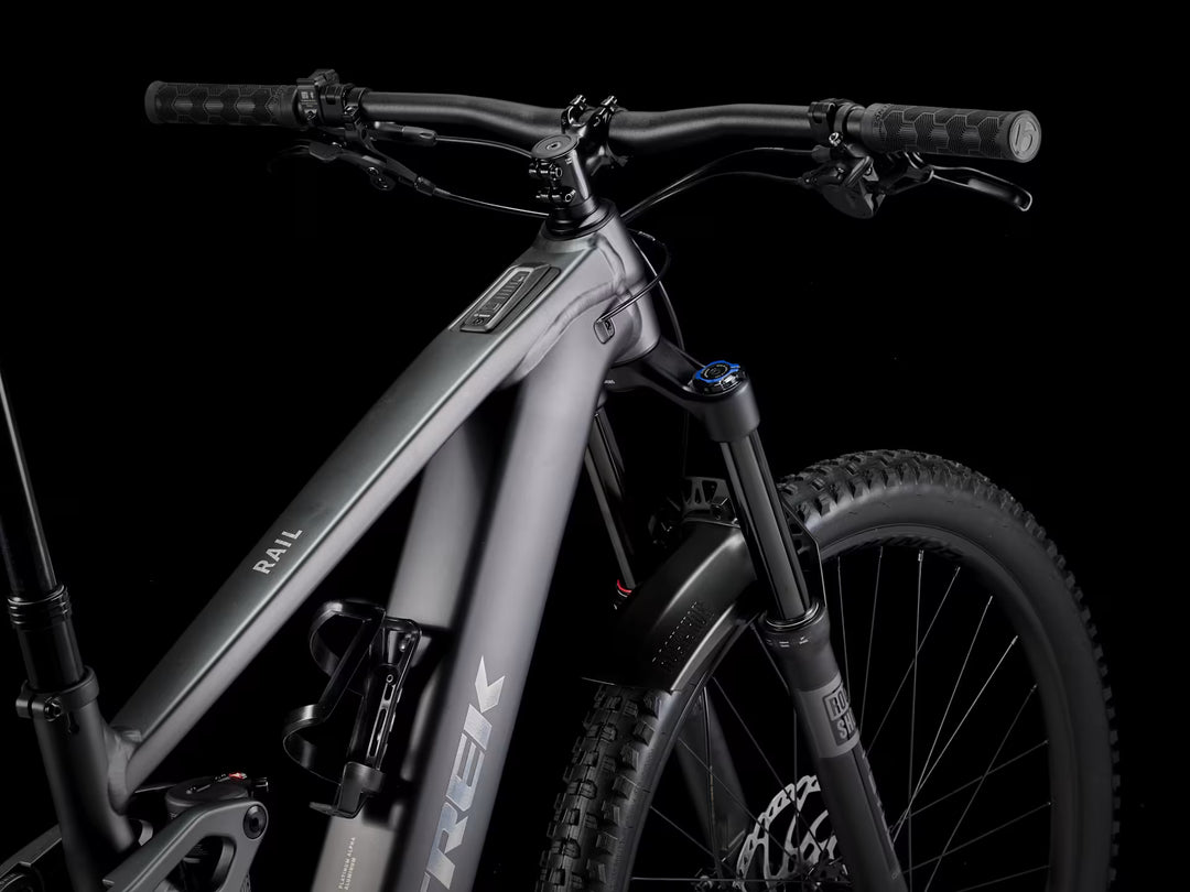 Trek Rail+ 5 Gen 5 (2026) - Viper Red